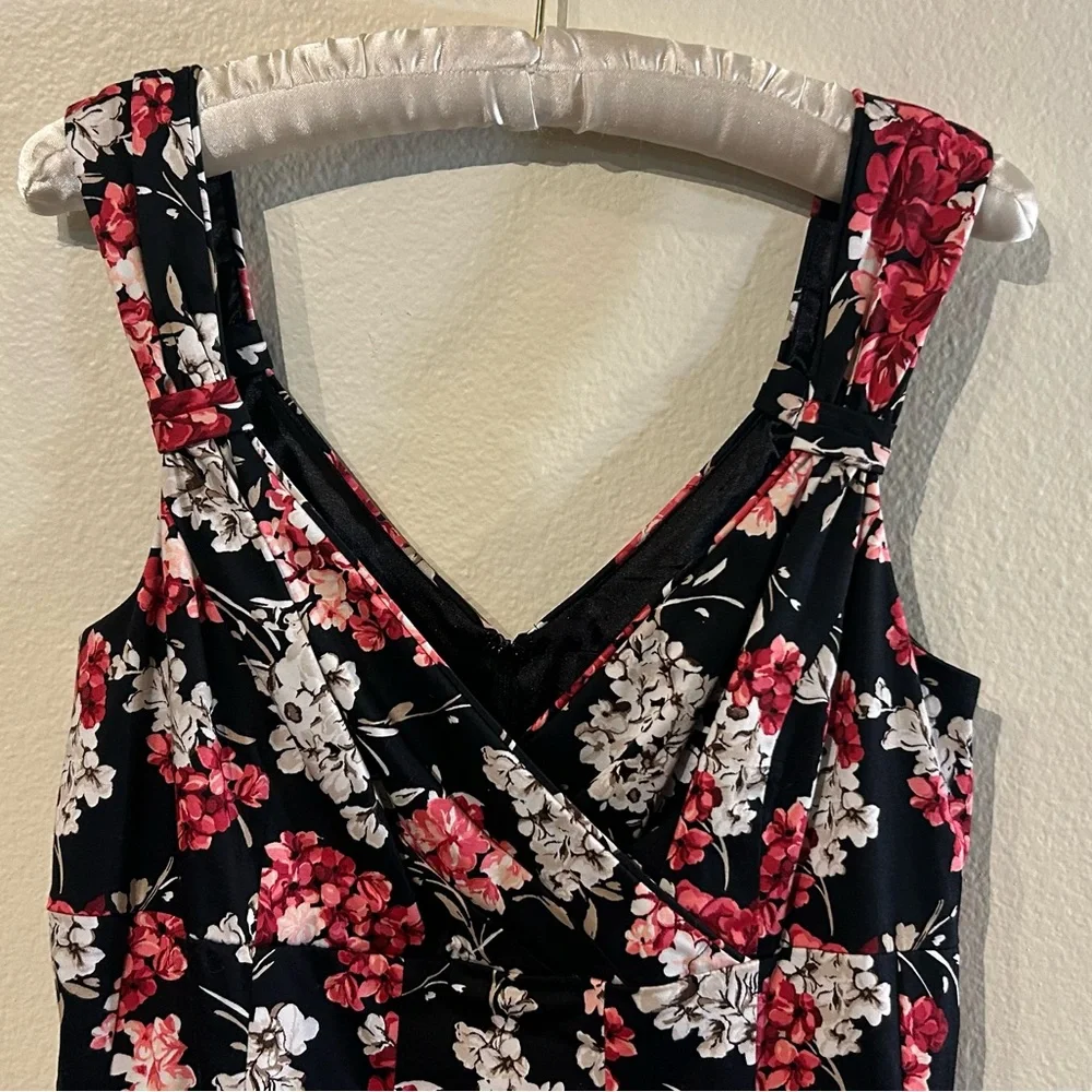 White House Black Market Black Floral Dress - Picture 2 of 6